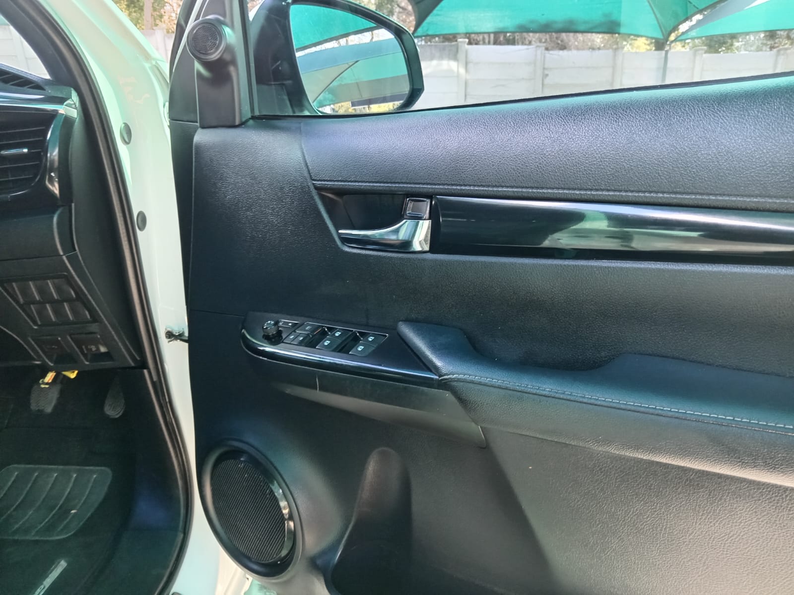 
								Toyota Hilux 2.8 GD6 Double cab 4×4 full									