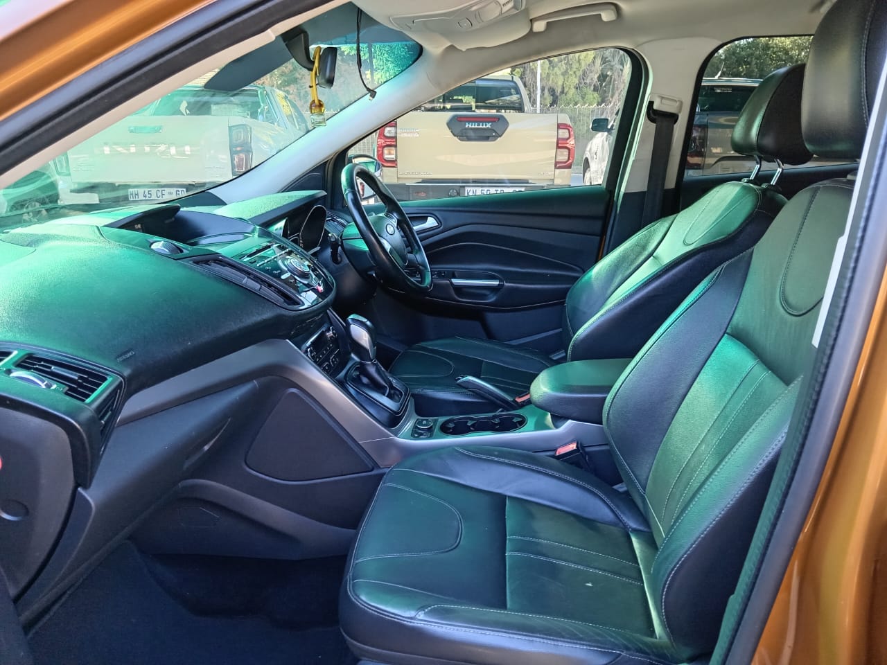 
								Ford Kuga 2.0 Auto full									