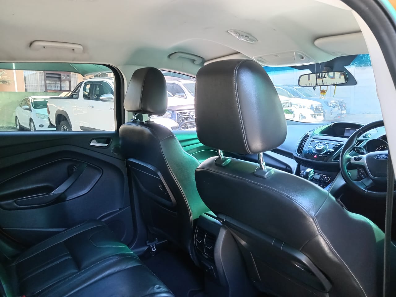 
								Ford Kuga 2.0 Auto full									