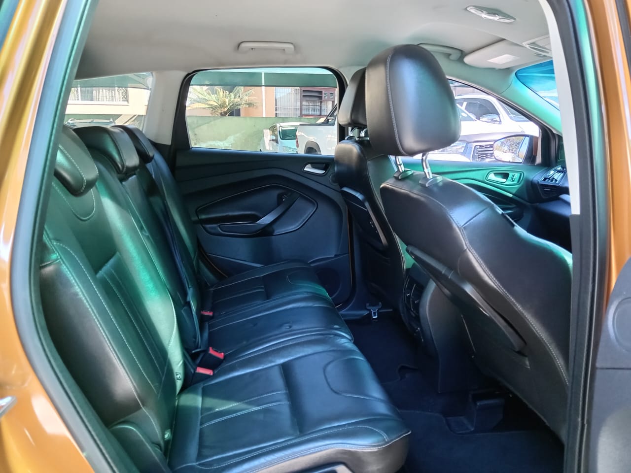 
								Ford Kuga 2.0 Auto full									