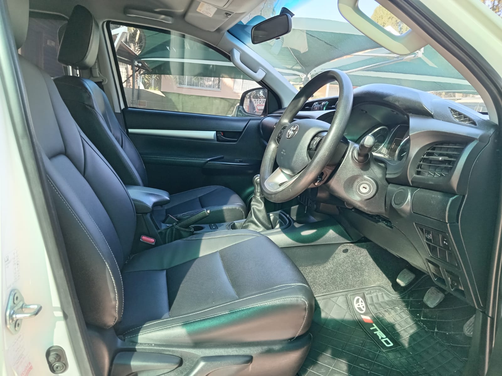 
								Toyota Hilux 2.4 gd6 Double cab 4×2 full									