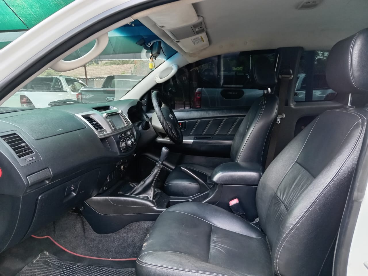 
								Toyota Hilux 3.0 D4D Extra cab Legend 45 full									