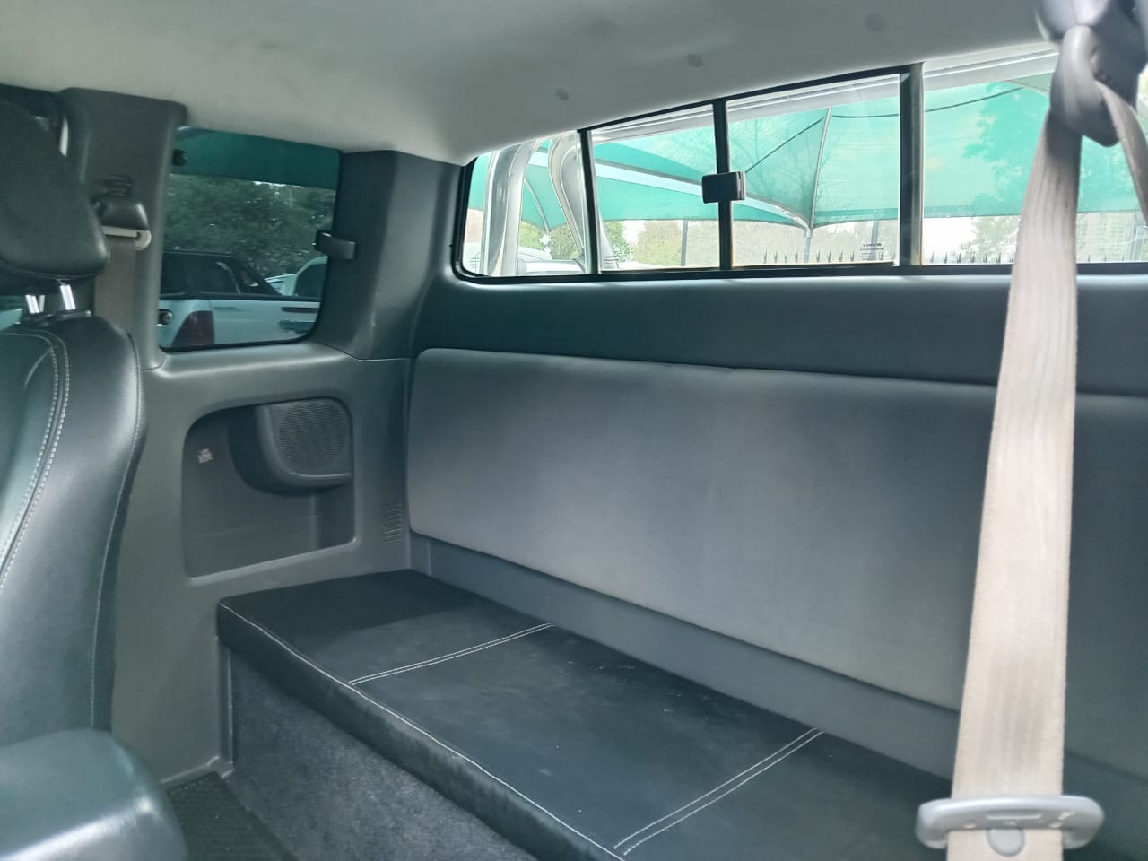 
								Toyota Hilux 3.0 D4D Extra cab Legend 45 full									