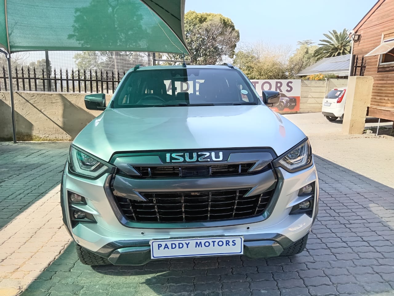 
								Isuzu D-max 1.9 DDI HR Double cab full									