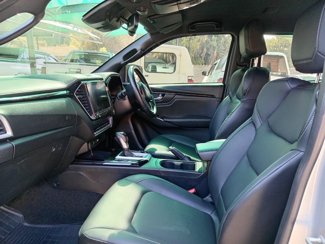 
								Isuzu D-max 1.9 DDI HR Double cab full									