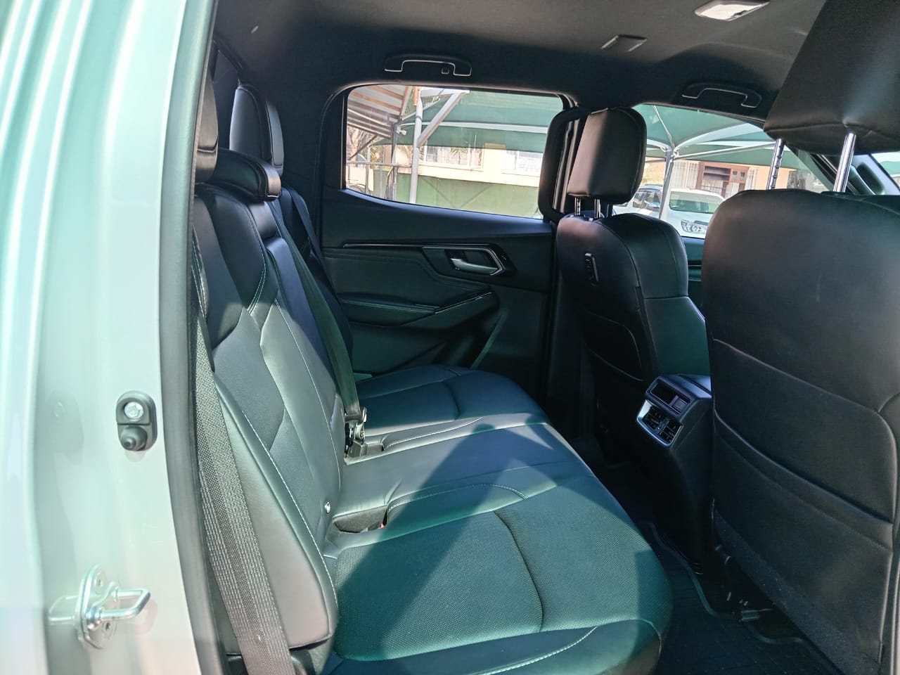 
								Isuzu D-max 1.9 DDI HR Double cab full									