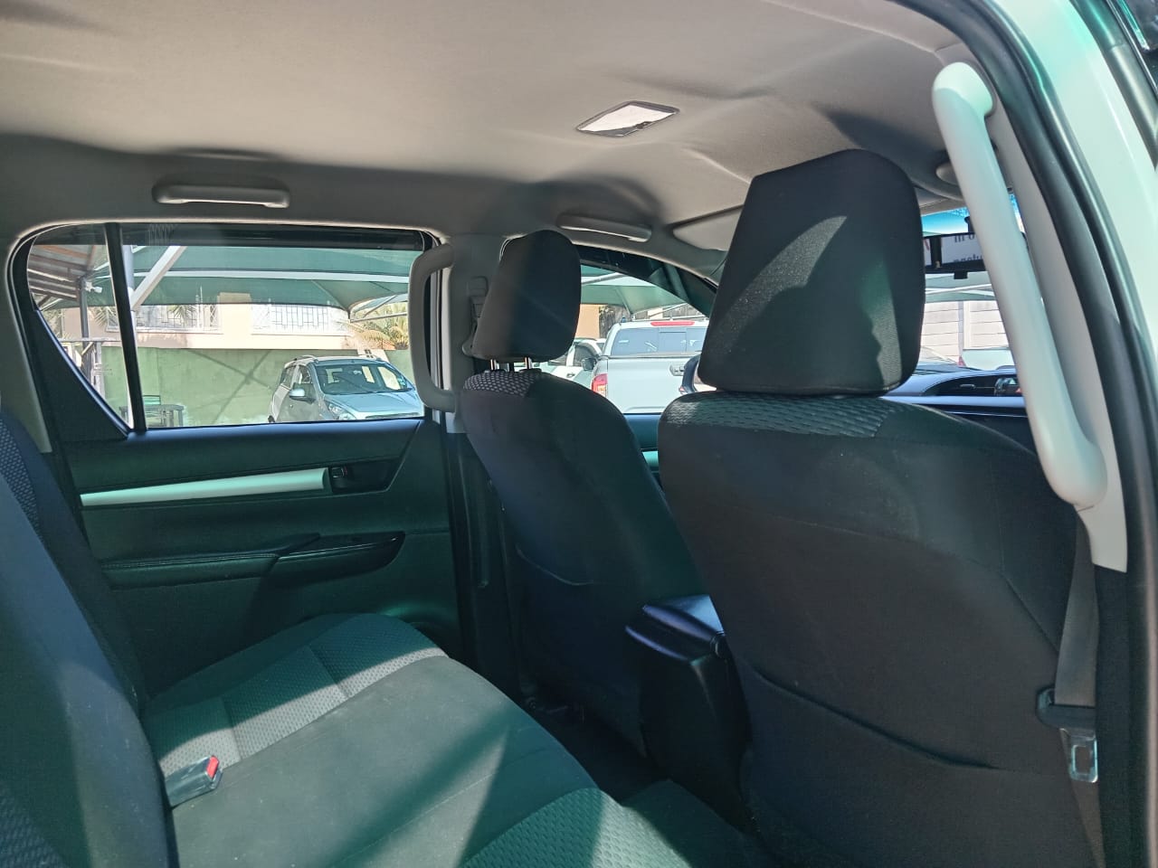 
								Toyota Hilux 2.4GD6 Double cab 4×4. full									