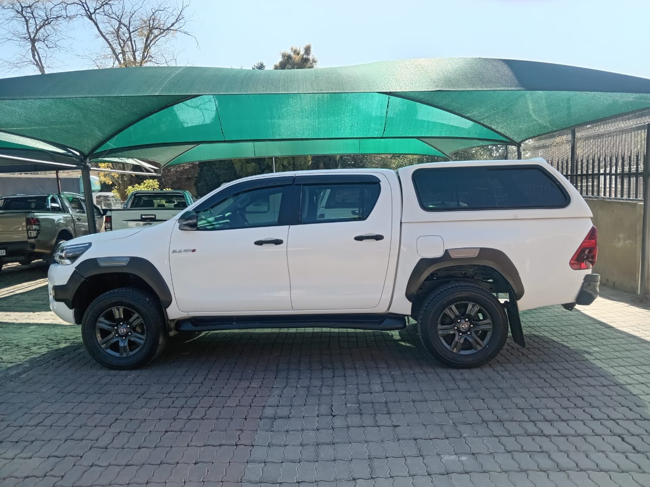 
								Toyota Hilux 2.4GD6 Double cab 4×4. full									