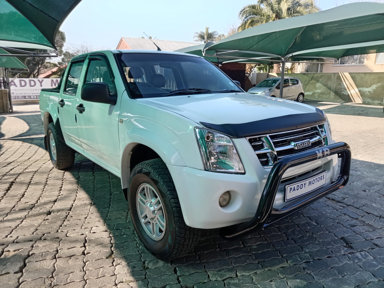 
								Isuzu KB 250 D-TEQ double cab 4×4. full									