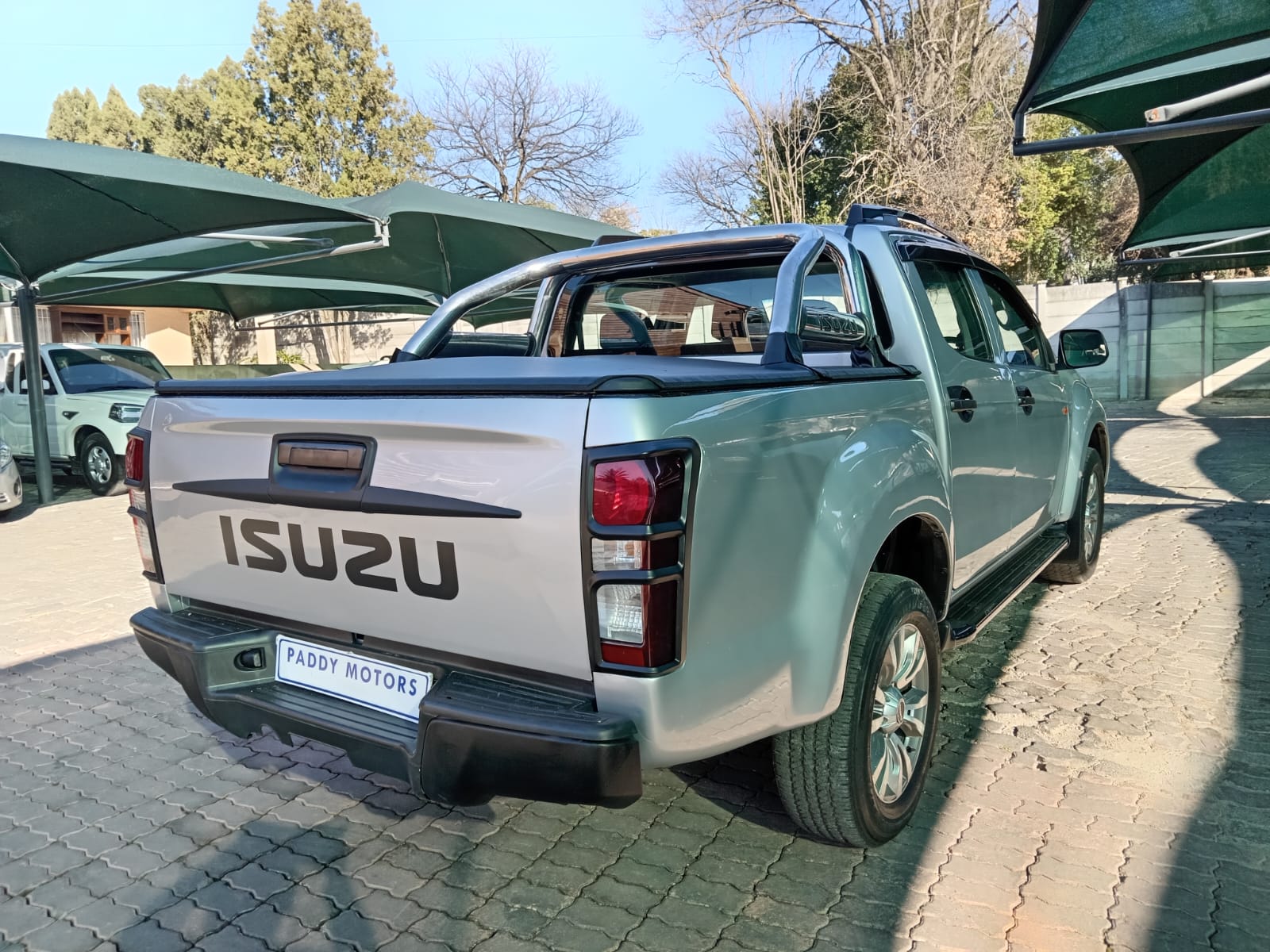 
								Isuzu KB250 D-teq double cab 4×2 full									
