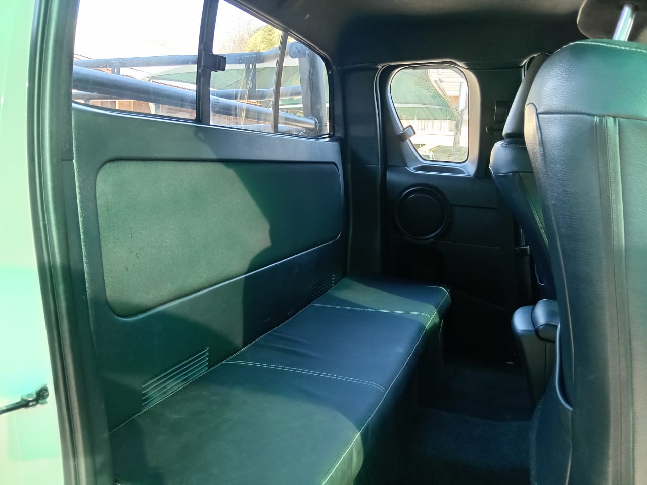 
								Toyota Hilux 2.8GD6 Extra cab 4×4 legend full									