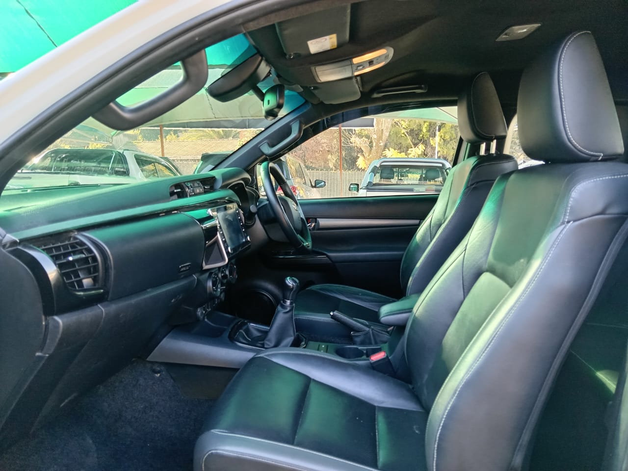 
								Toyota Hilux 2.8GD6 Extra cab 4×4 legend full									