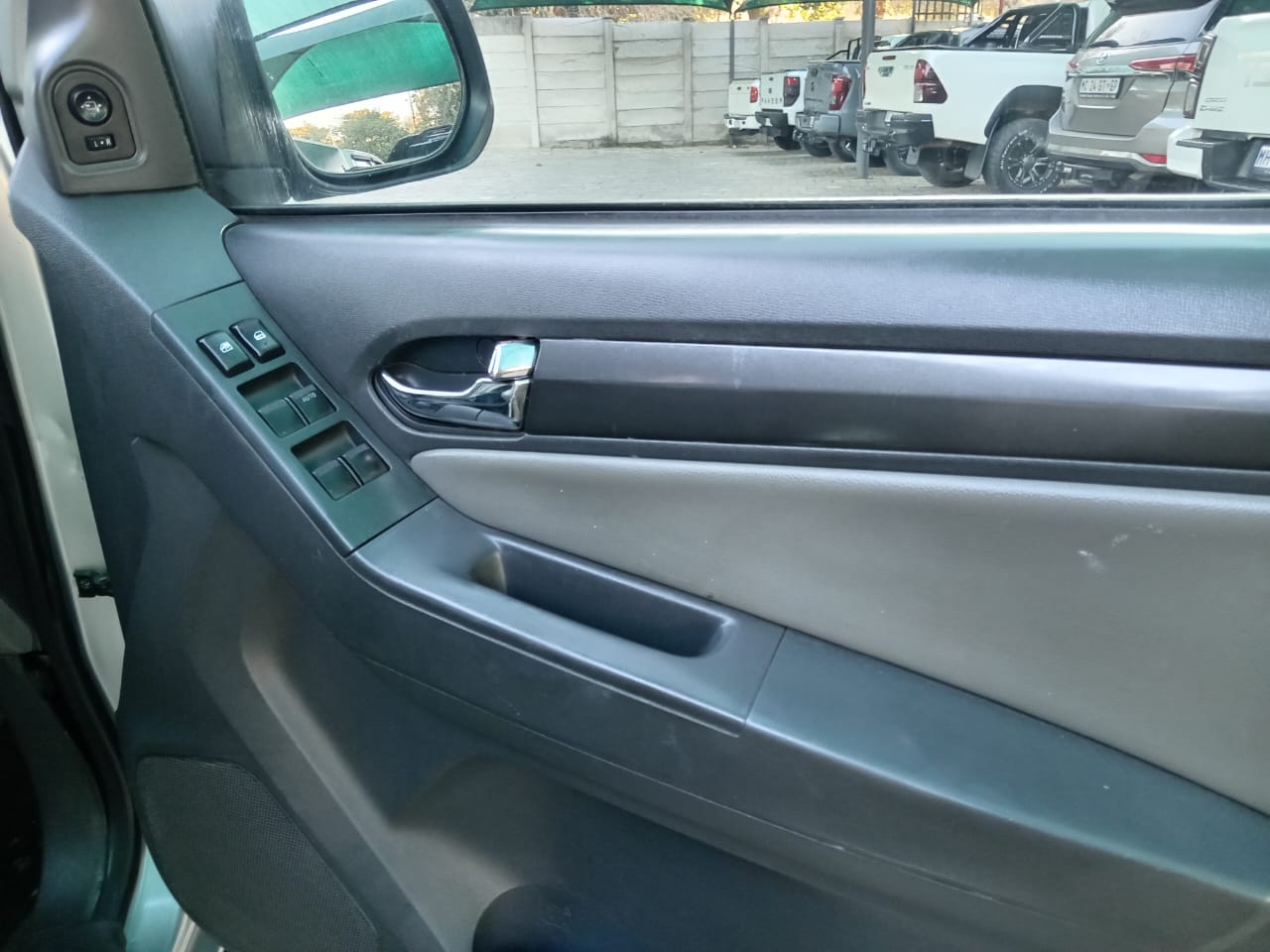 
								Chevrolet trailblazer 2.8 SUV full									