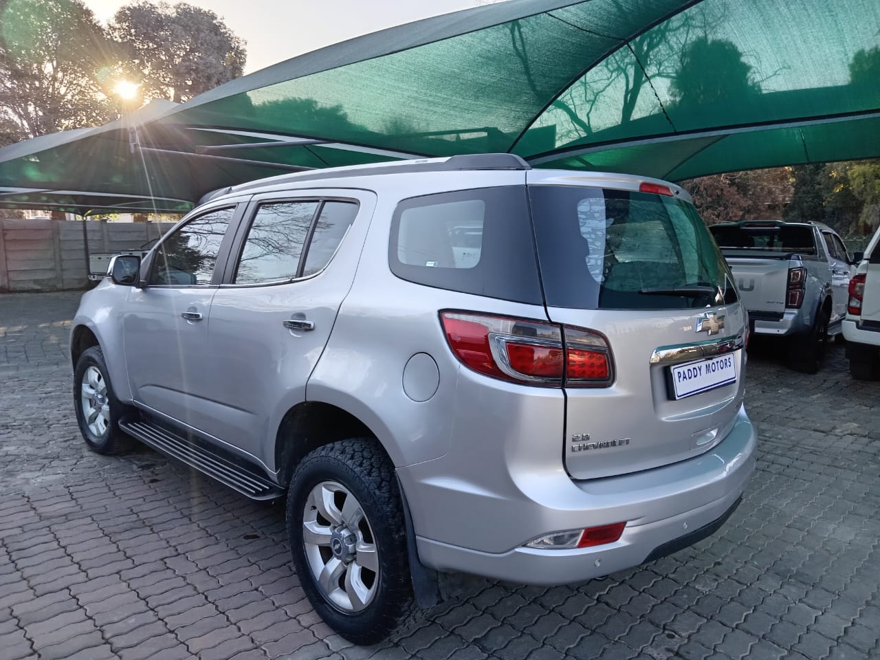 
								Chevrolet trailblazer 2.8 SUV full									