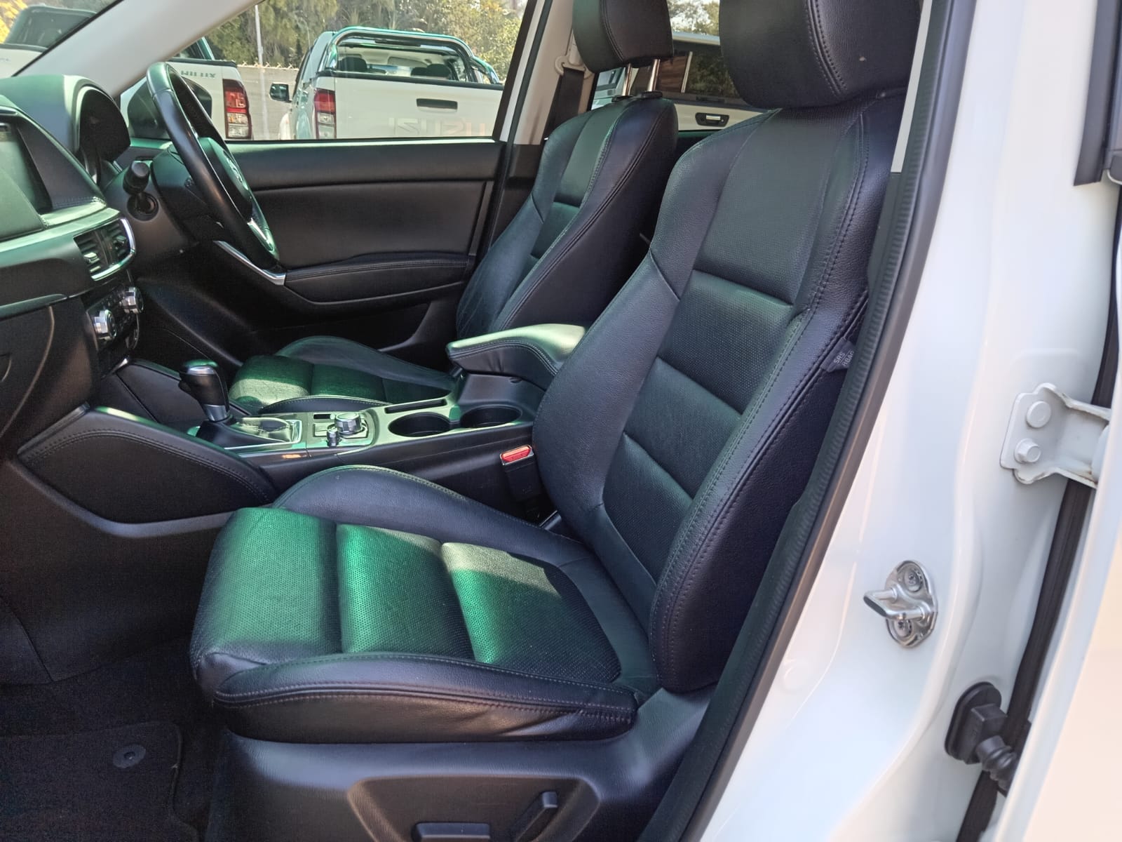 
								Mazda CX5 2.2 DE Active Auto. full									