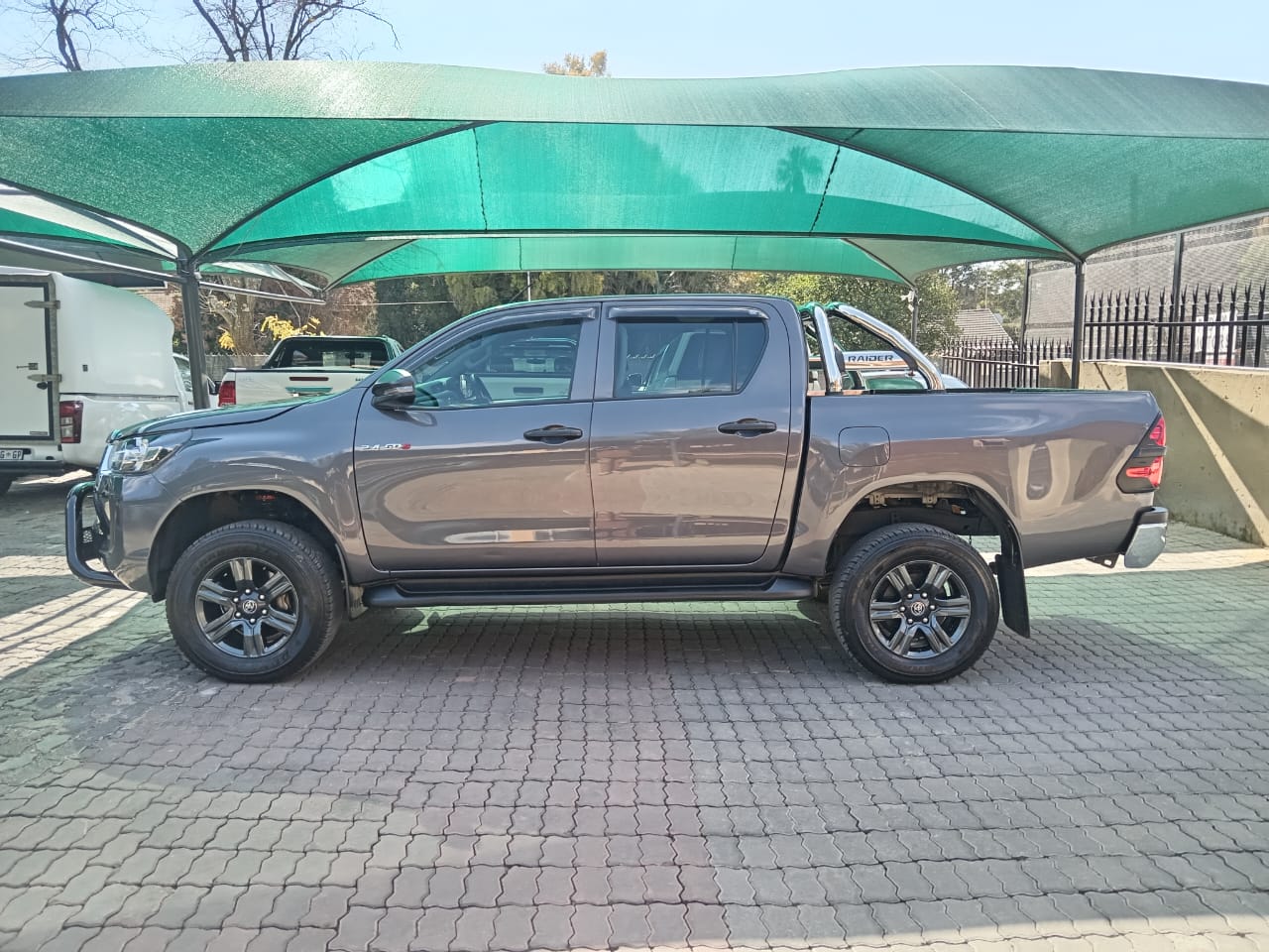 
								Toyota Hilux 2.4GD6 Double cab 4×2 full									
