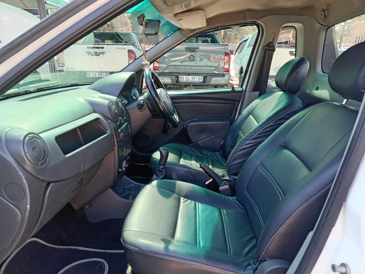 
								Nissan NP200 1.6i. full									