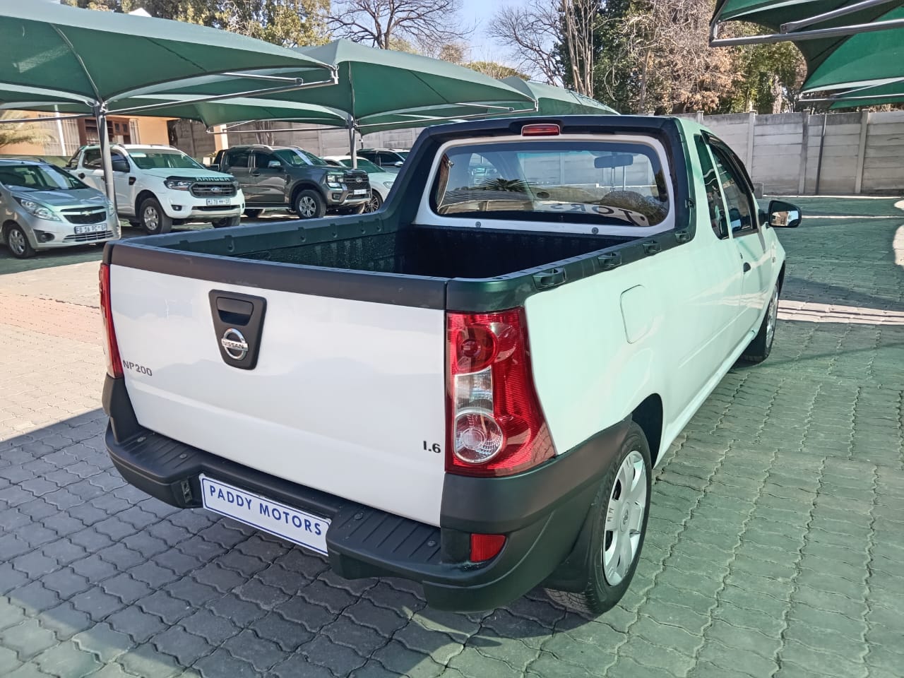 
								Nissan NP200 1.6i. full									