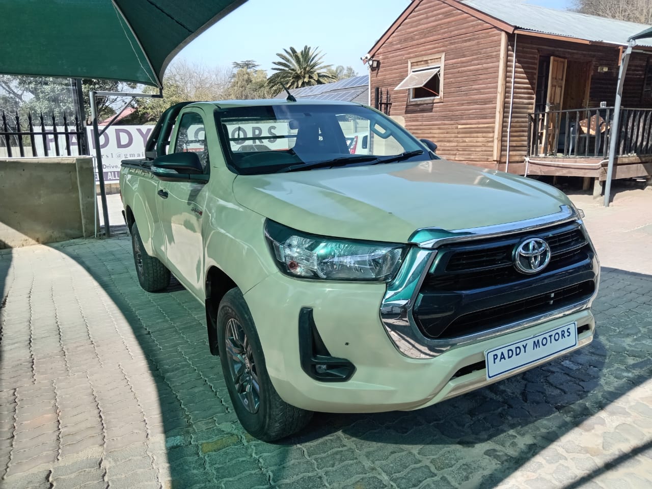 
								Toyota Hilux 2.4 GD6 Single cab full									