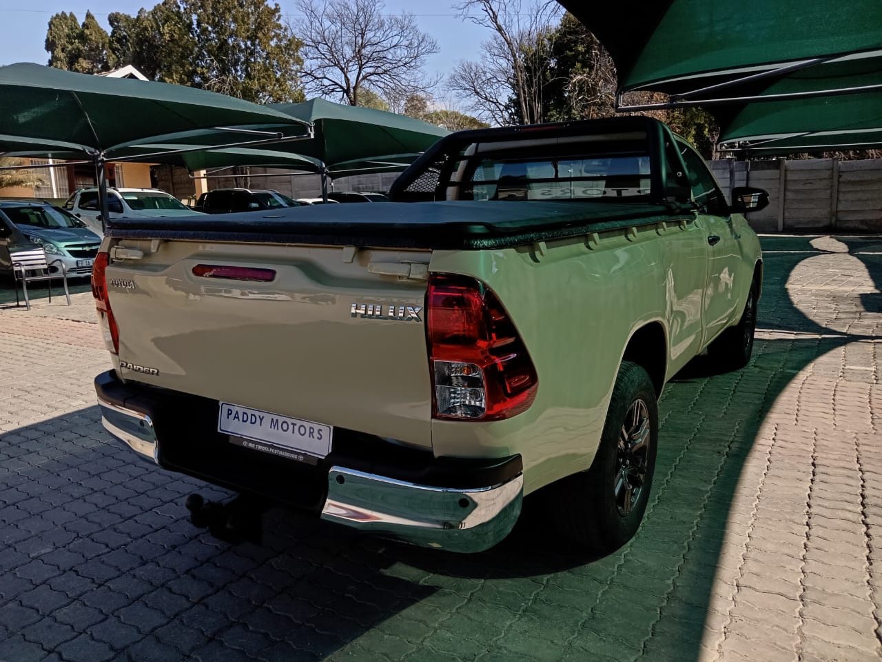 
								Toyota Hilux 2.4 GD6 Single cab full									