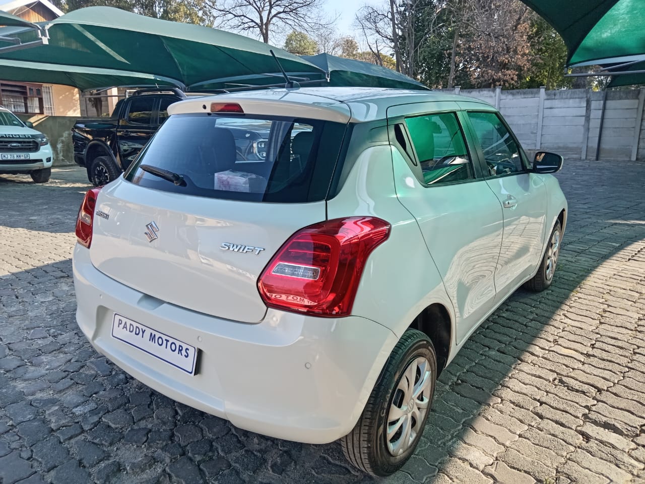 
								Suzuki Swift 1.2GL full									