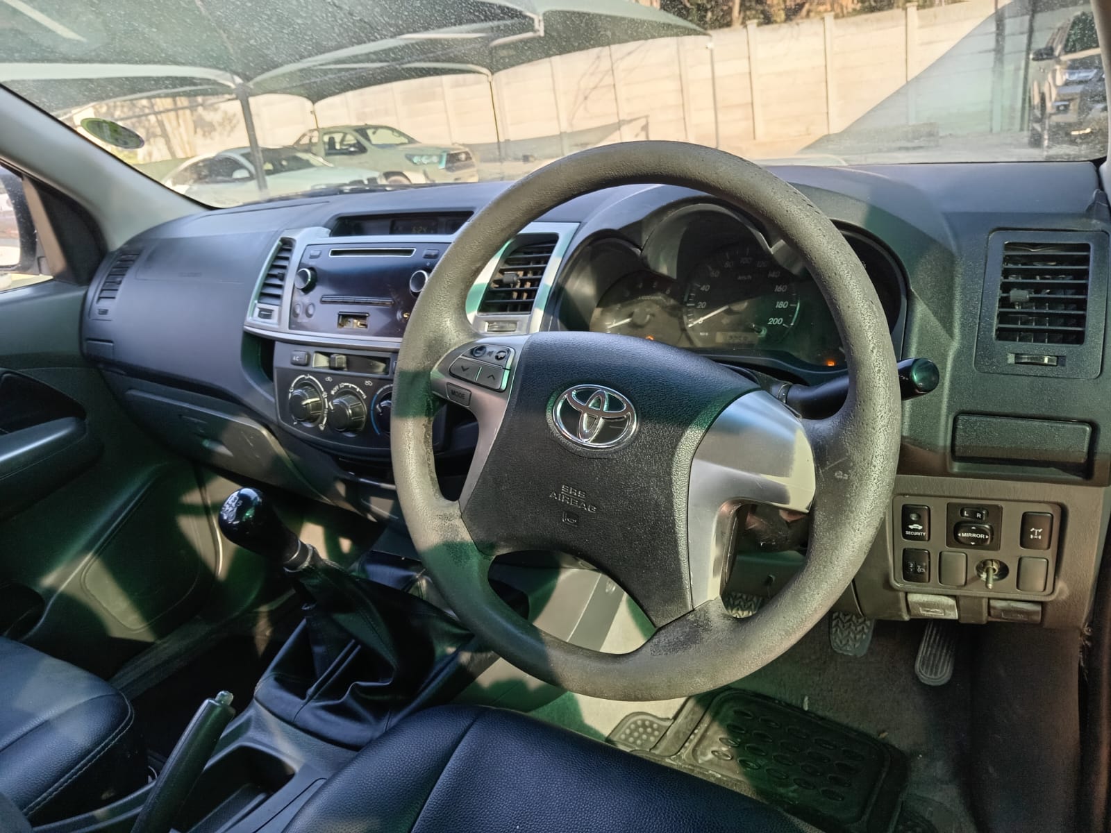 
								Toyota Hilux 3.0 D4D Legend 45 double cab full									
