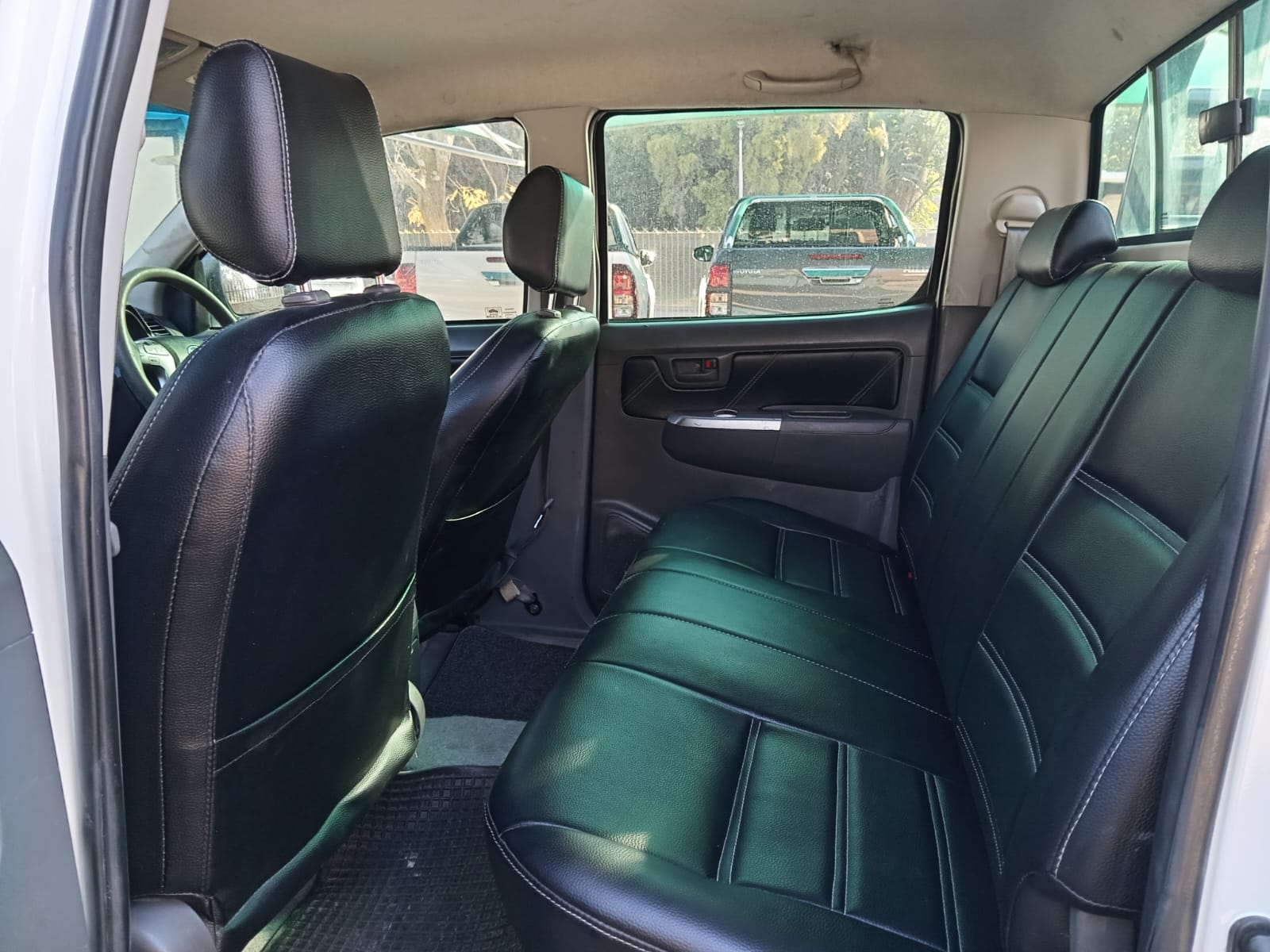 
								Toyota Hilux 3.0 D4D Legend 45 double cab full									