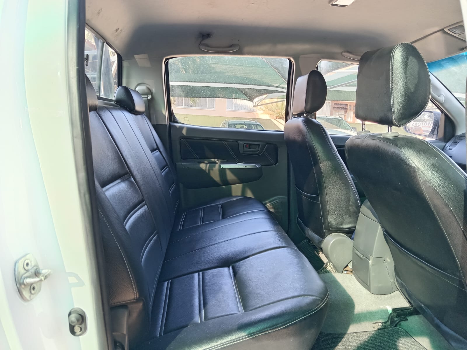 
								Toyota Hilux 3.0 D4D Legend 45 double cab full									