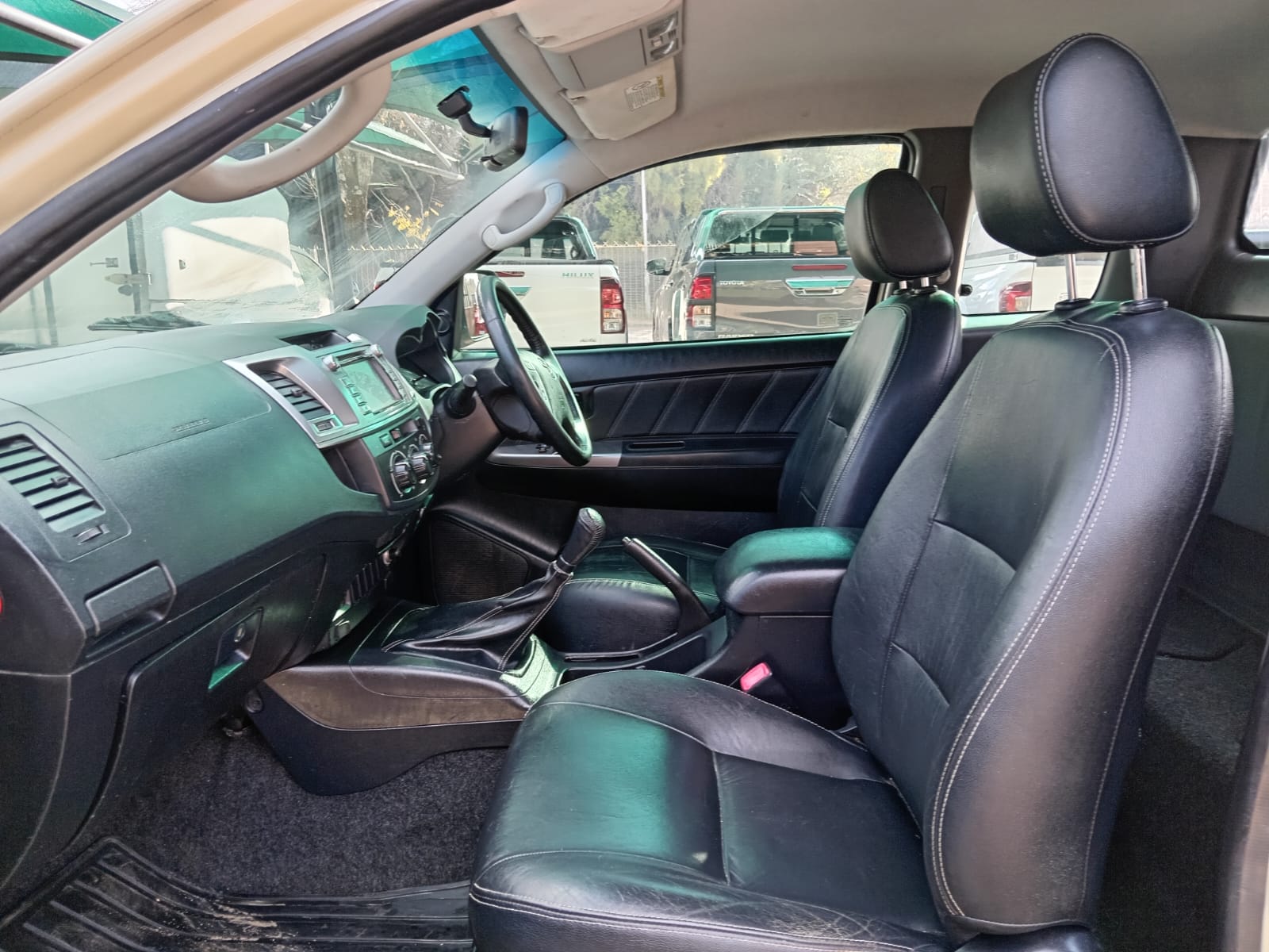 
								Toyota Hilux 3.0 D4D Extra cab 4×2. full									