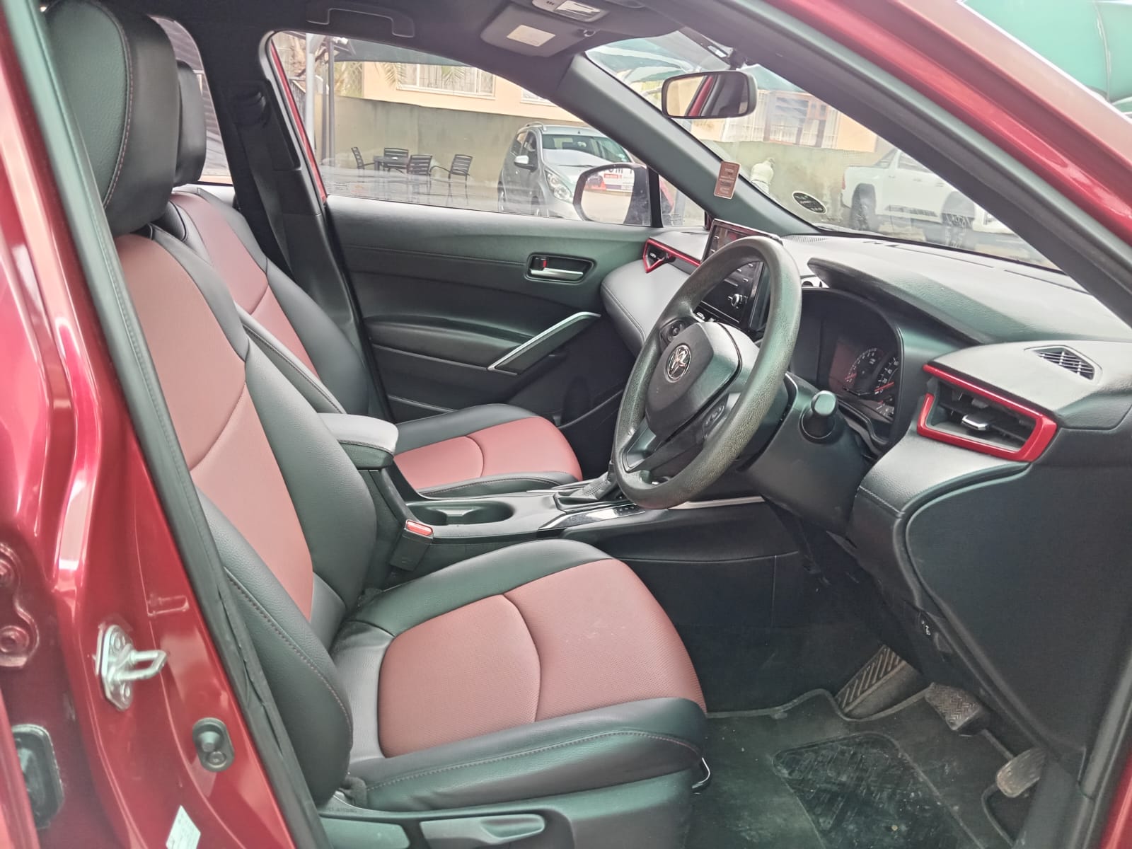 
								Toyota Cross 1.8 full									