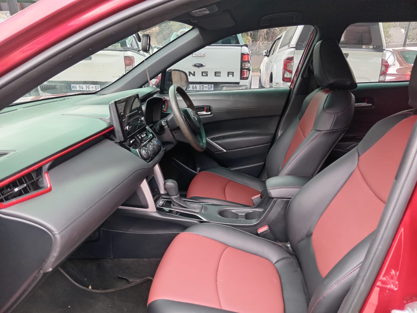 
								Toyota Cross 1.8 full									