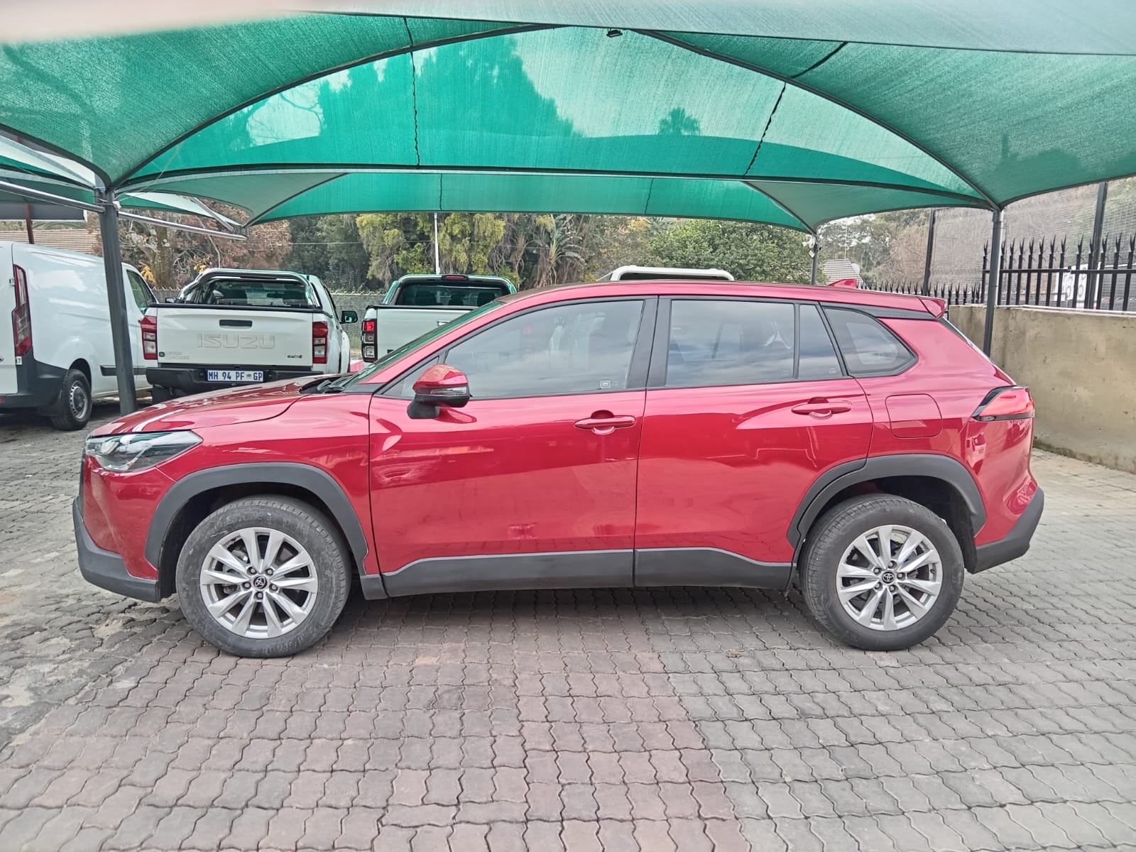 
								Toyota Cross 1.8 full									