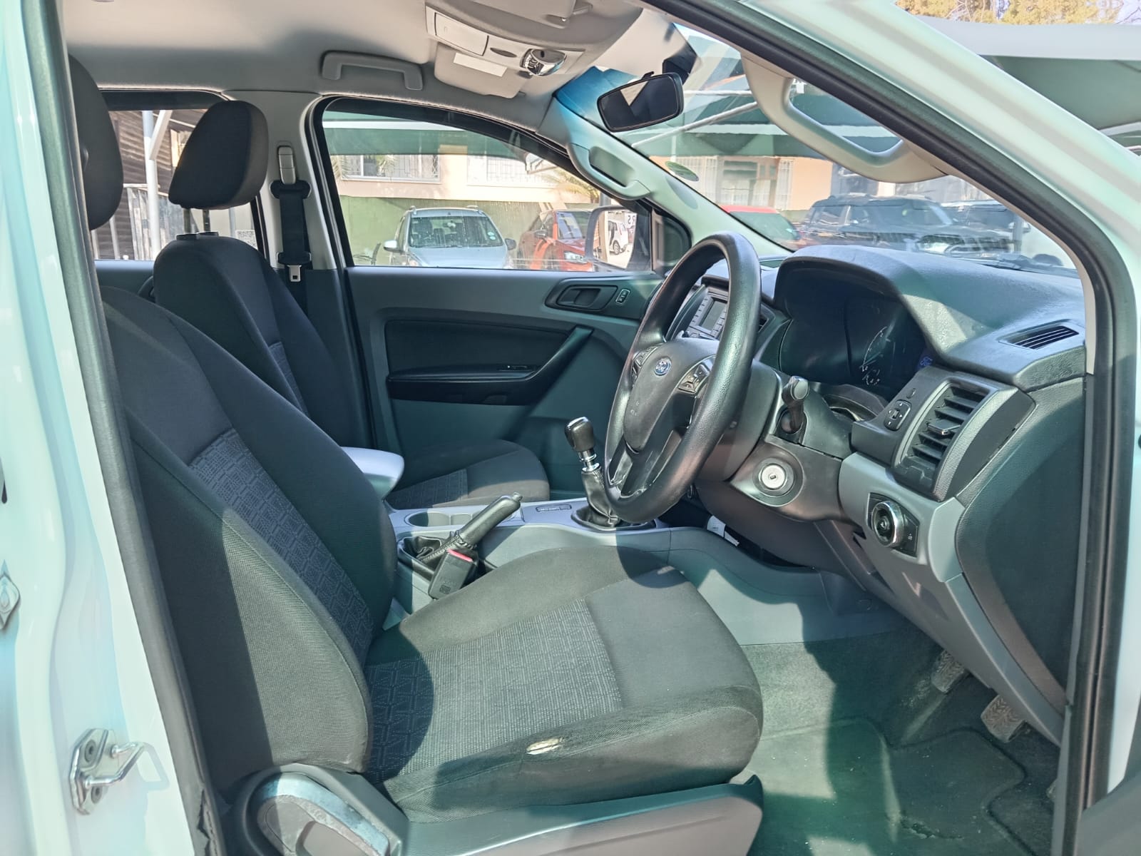 
								Ford Ranger 2.2 TDCi Double-Cab full									