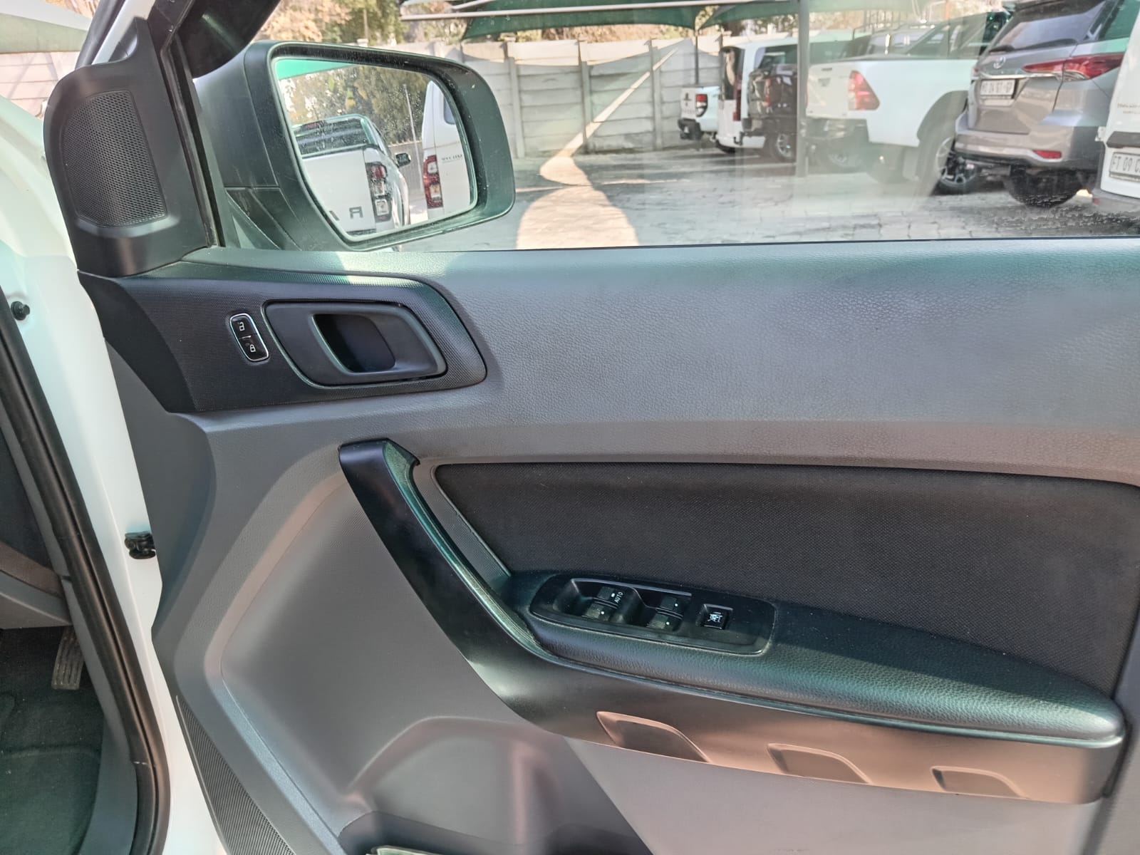 
								Ford Ranger 2.2 TDCi Double-Cab full									