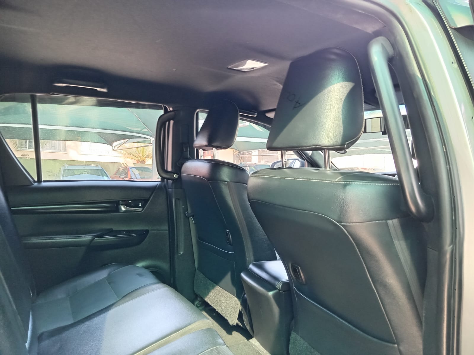 
								Toyota Hilux 2.8 GD6 double cab legend 50 full									