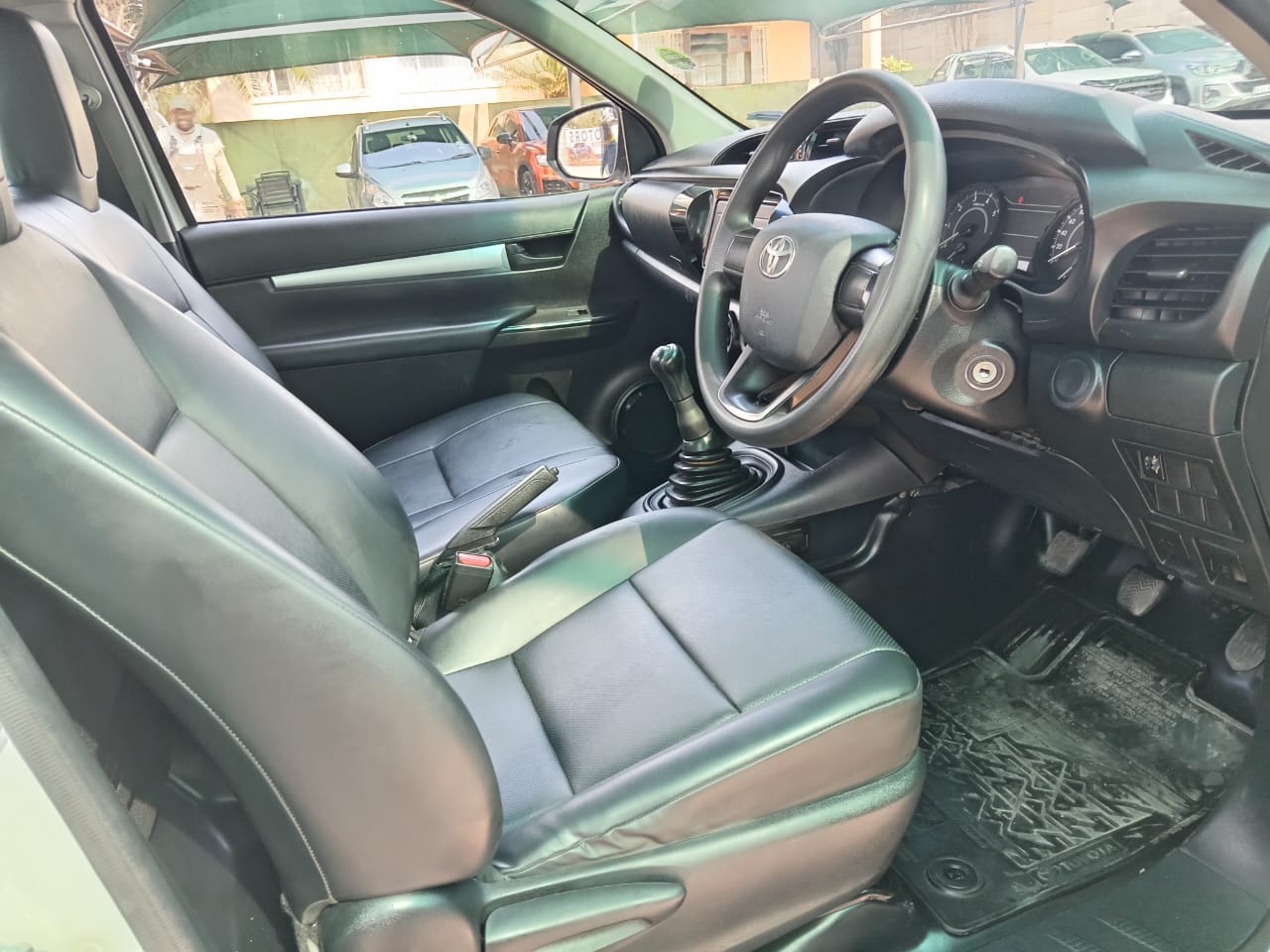 
								Toyota Hilux 2.4 GD Single cab. full									