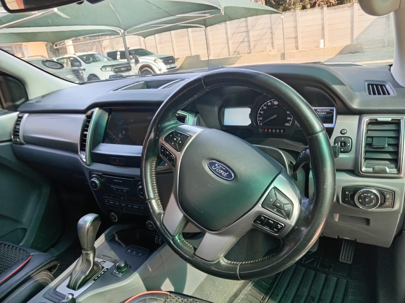 
								Ford Ranger 3.2 TDCI Double cab 4×4. full									