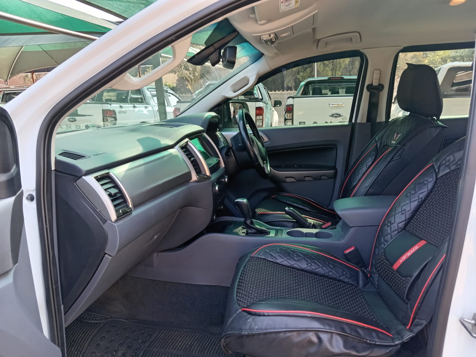 
								Ford Ranger 3.2 TDCI Double cab 4×4. full									