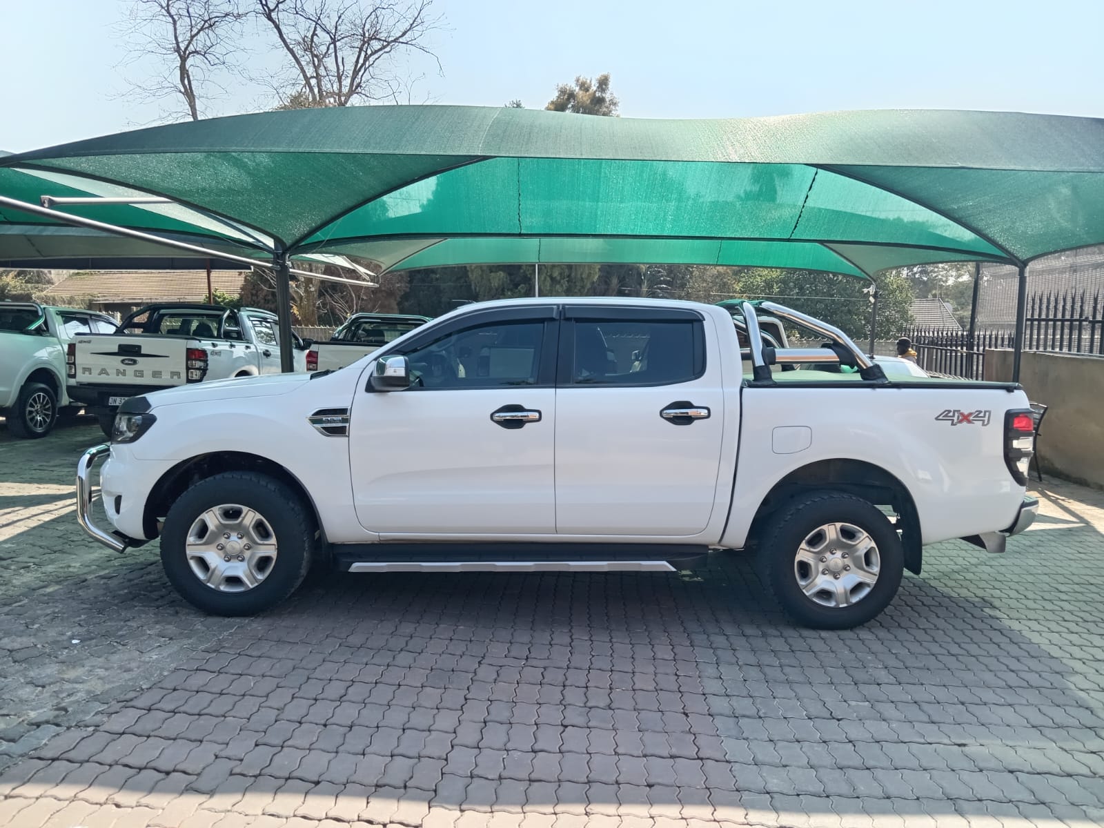 
								Ford Ranger 3.2 TDCI Double cab 4×4. full									