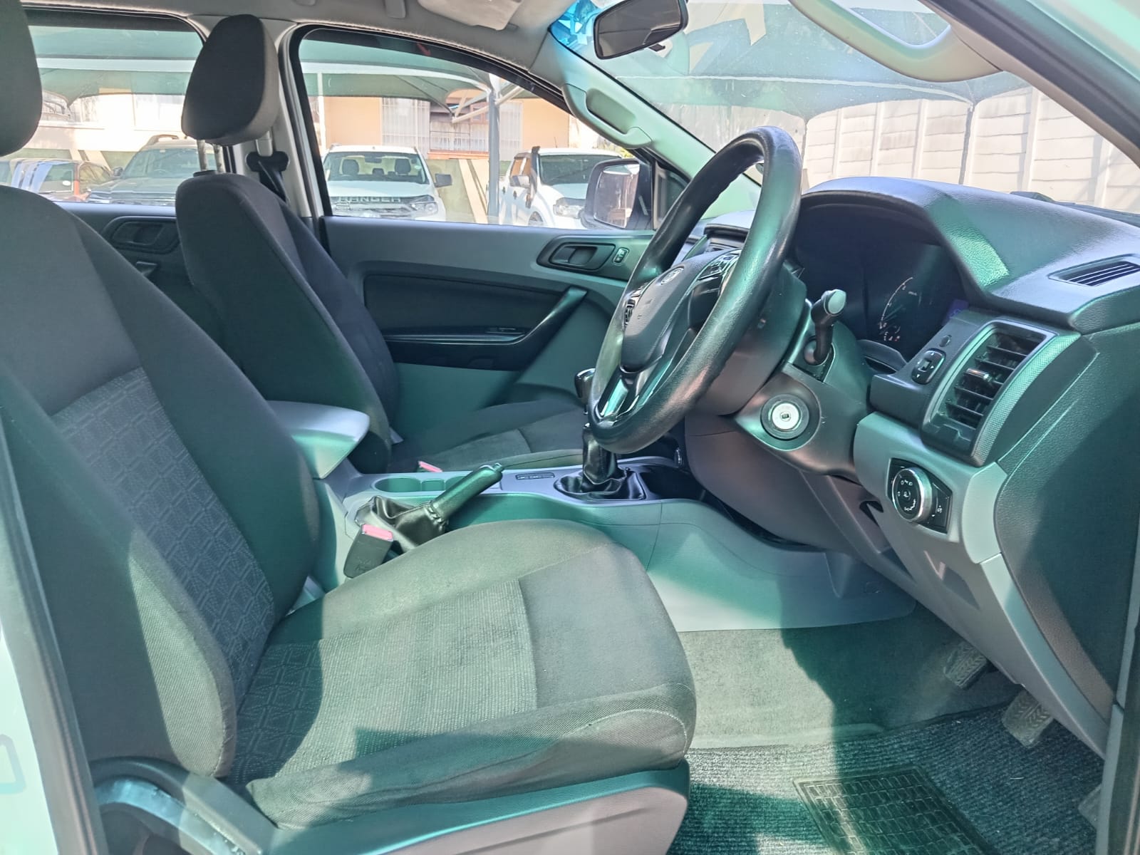 
								Ford Ranger 2.2 TDCI Double cab 4×2 full									