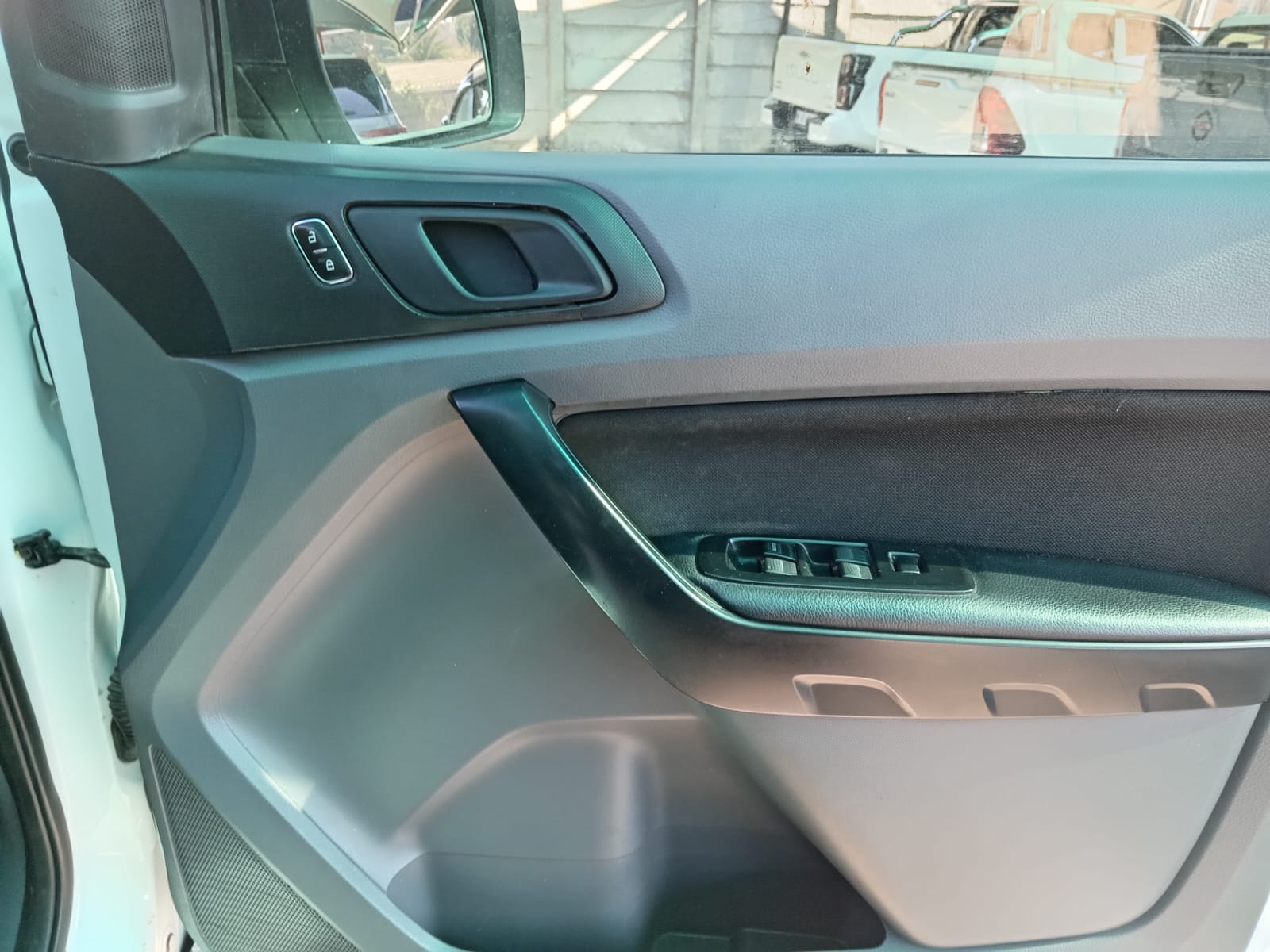 
								Ford Ranger 2.2 TDCI Double cab 4×2 full									