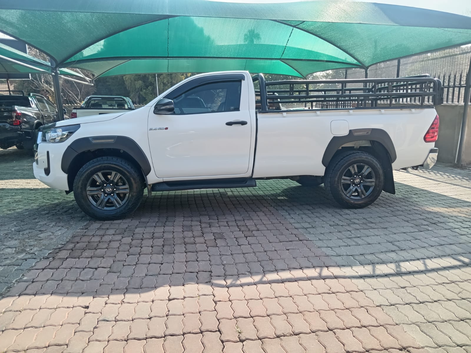 
								Toyota Hilux 2.4 GD6 Single cab 4×4. full									