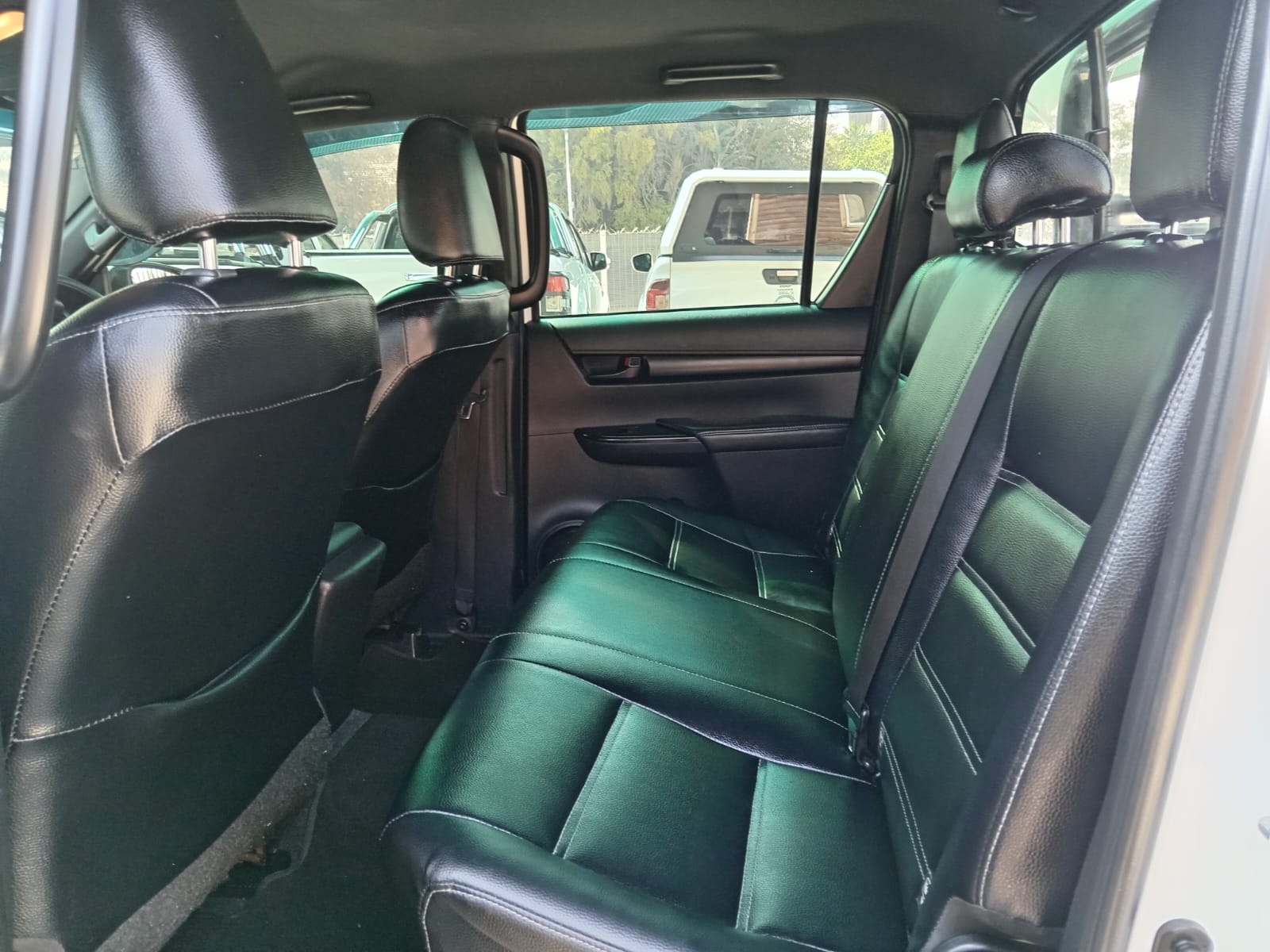 
								Toyota Hilux 2.4GD6 Double cab 4×4 full									