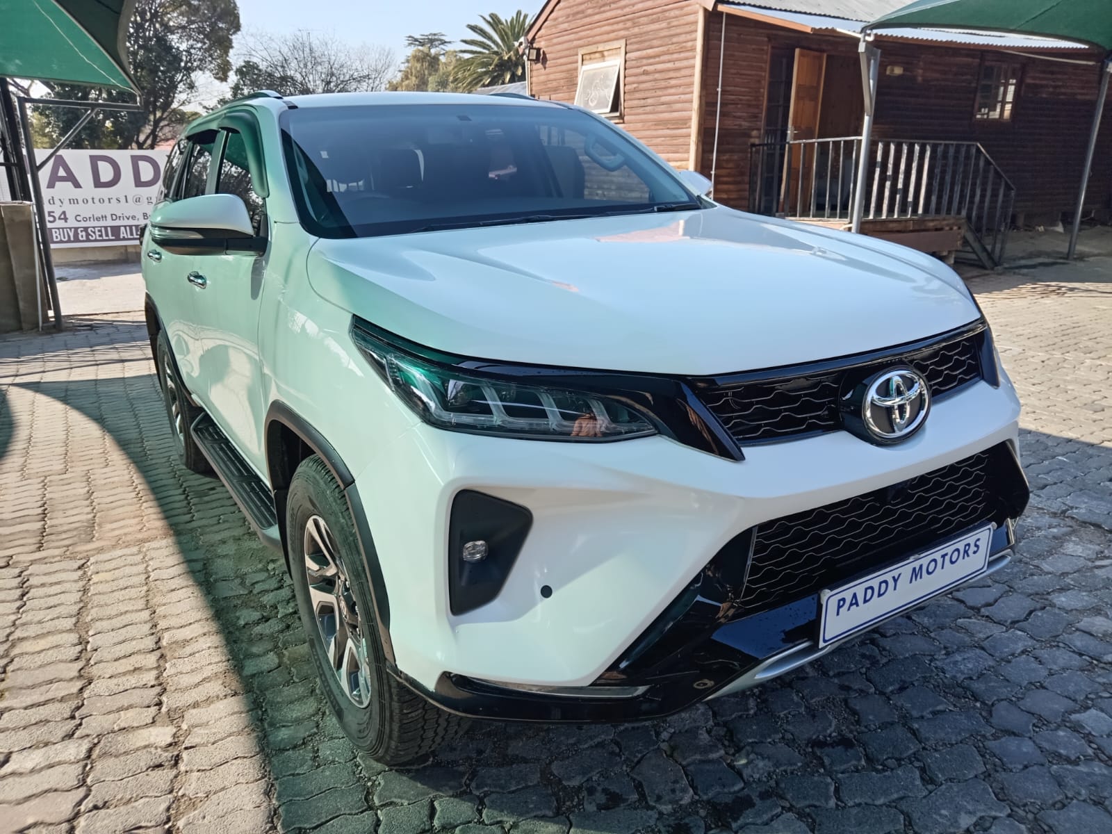 
								Toyota Fortuner 2.8GD6 4X4 full									