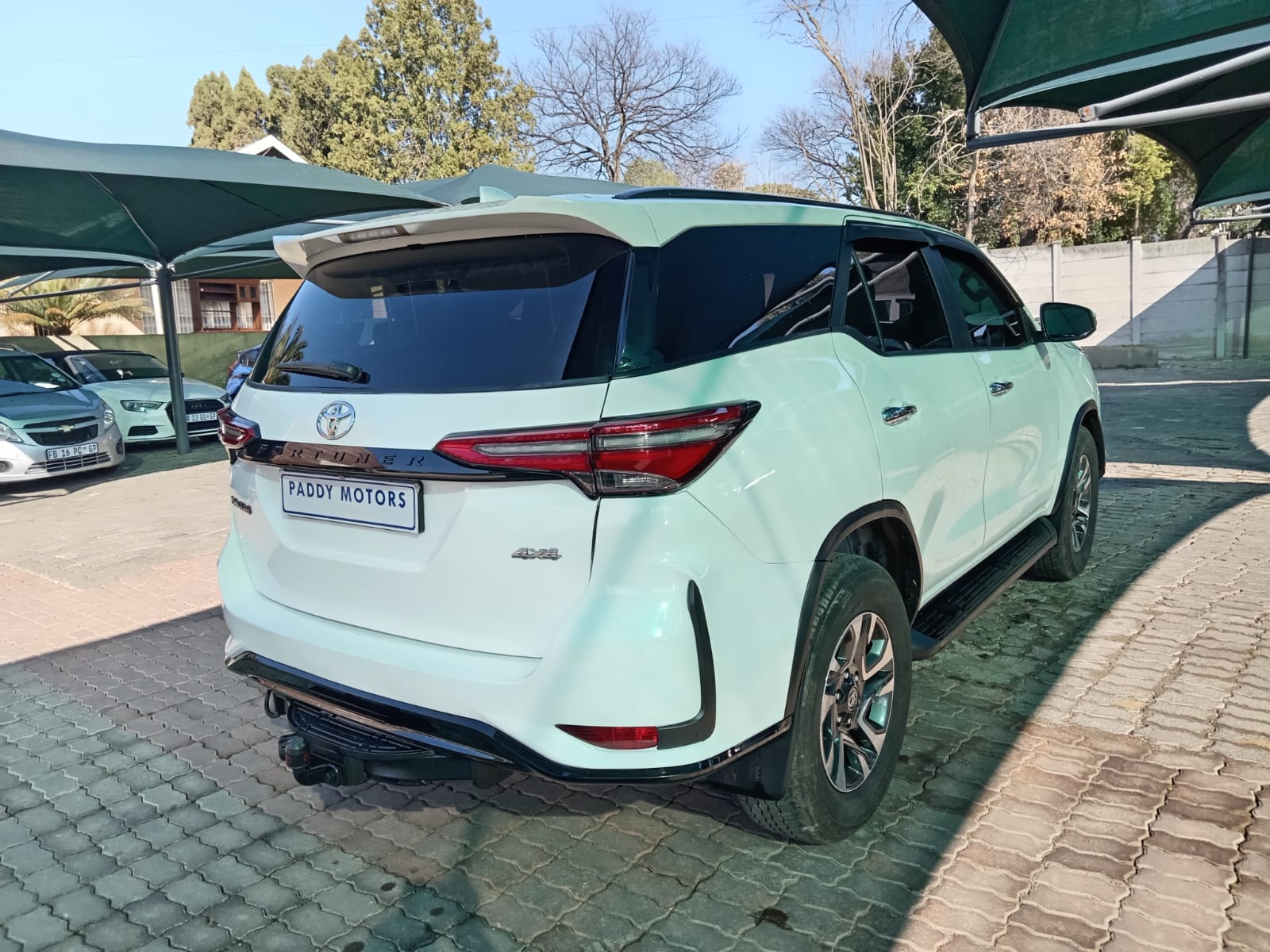 
								Toyota Fortuner 2.8GD6 4X4 full									