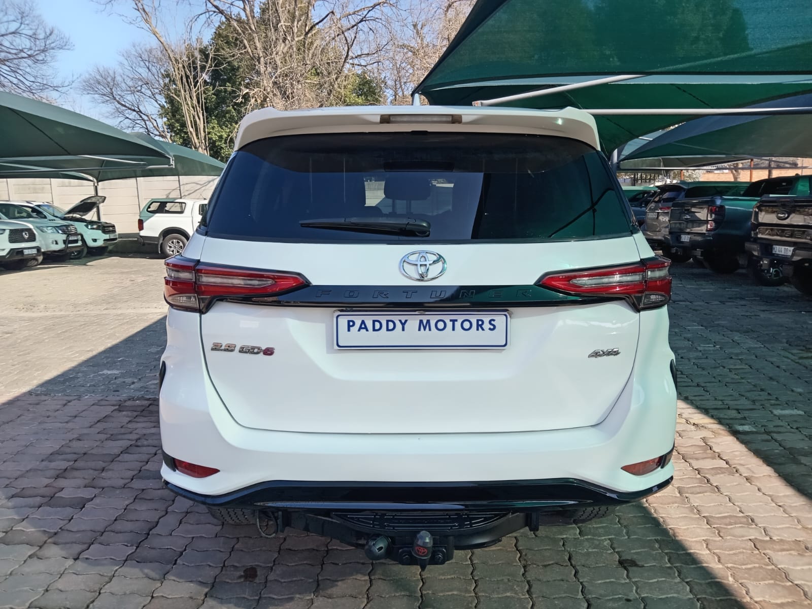 
								Toyota Fortuner 2.8GD6 4X4 full									