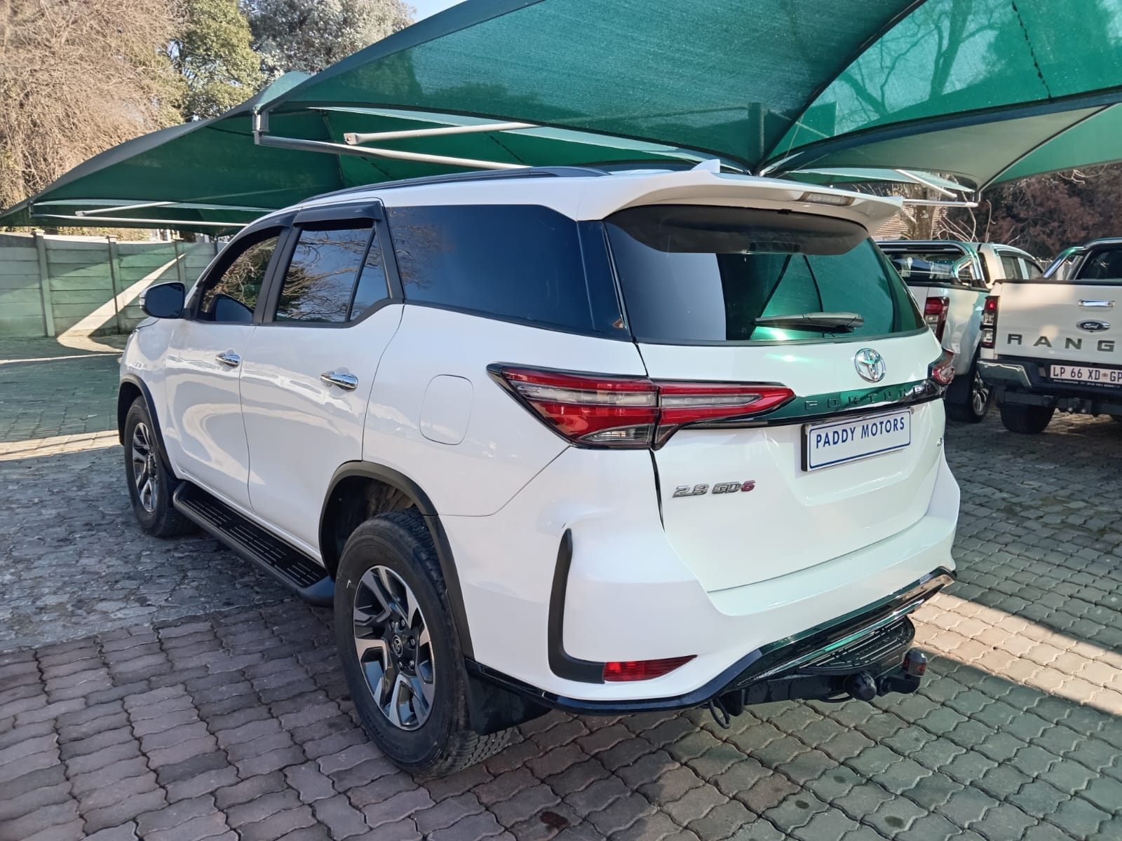 
								Toyota Fortuner 2.8GD6 4X4 full									