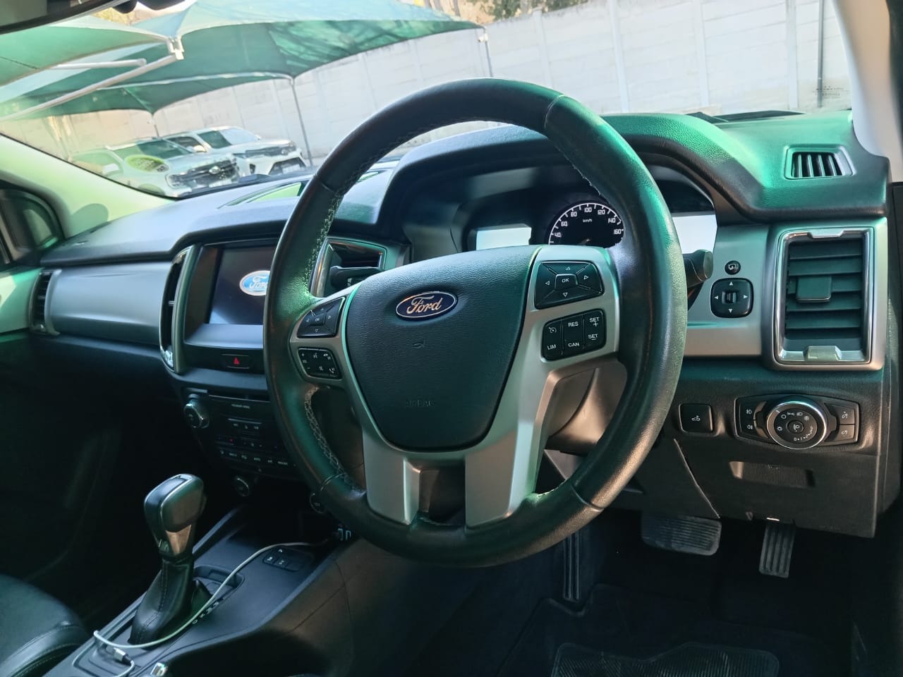 
								Ford Ranger 3.2 TDCI double cab XLT 4×2 full									