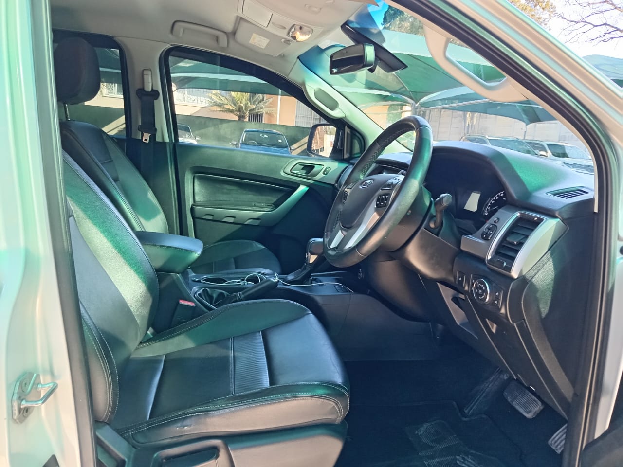 
								Ford Ranger 3.2 TDCI double cab XLT 4×2 full									