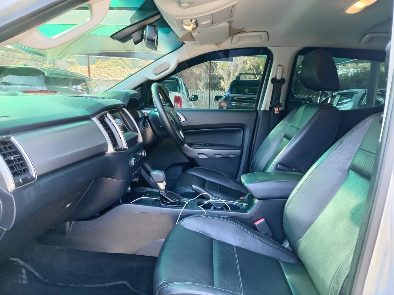 
								Ford Ranger 3.2 TDCI double cab XLT 4×2 full									